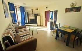 Apollon-7 Family Apartment